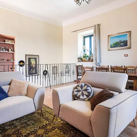 La Torre Di Barbara Holiday home *
