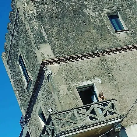 La Torre Di Barbara Ardea